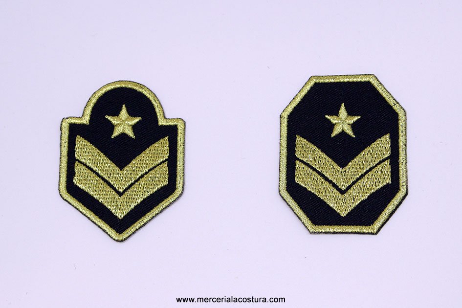 camiseta_customizada_parches_militares_variedad camiseta_customizada_parches_militares_variedad
