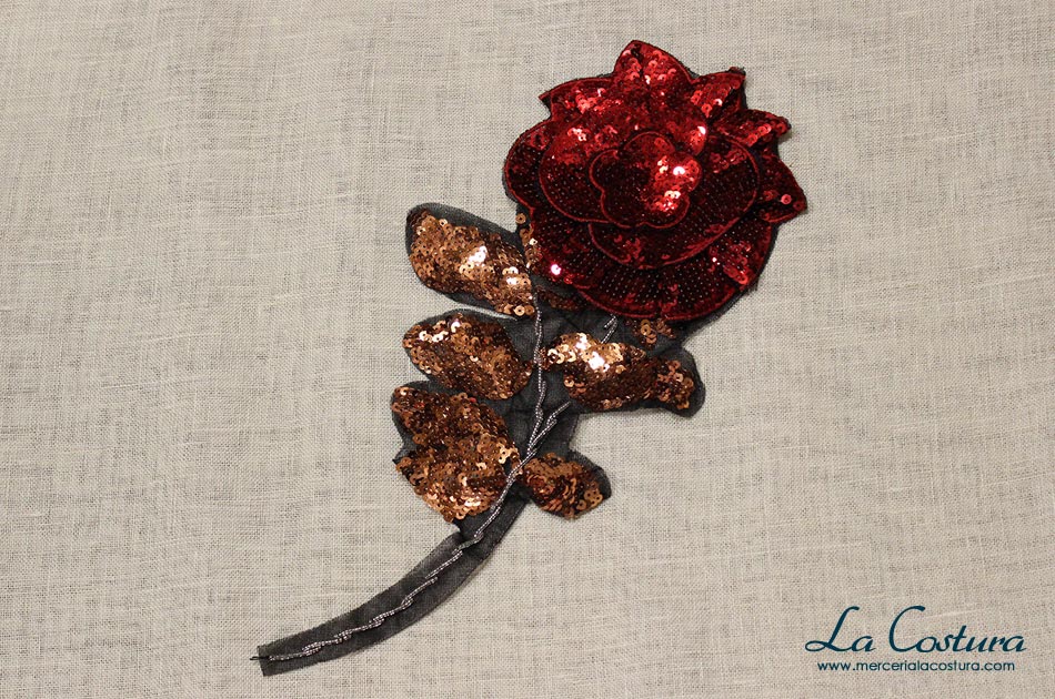 parche-flor-lentejuelas parche-flor-lentejuelas