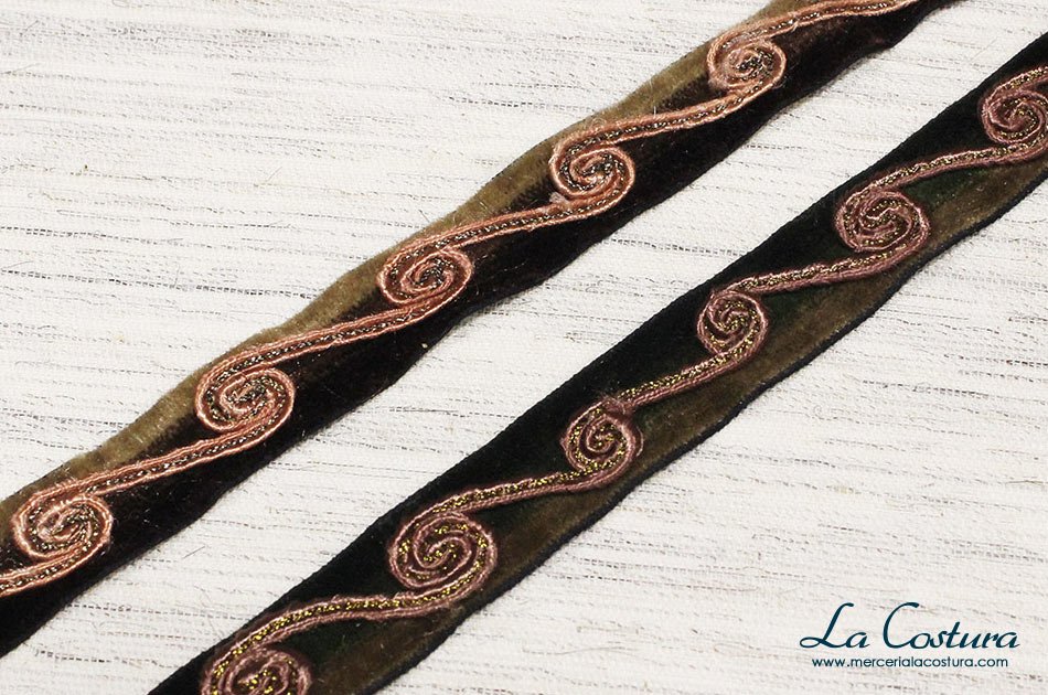 terciopelo-bordado-con-hilo-de-lurex terciopelo-bordado-con-hilo-de-lurex