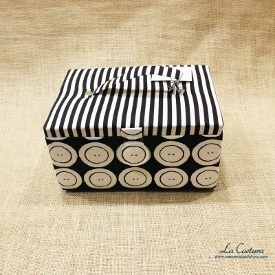 costurero-estampado-botones