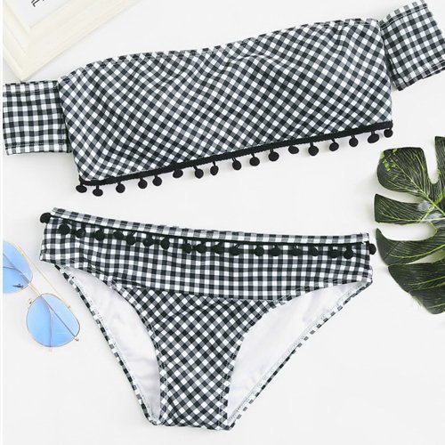 Bikini con borlas en braguita y sujetador
