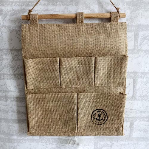 Organizador de pared con tela de saco
