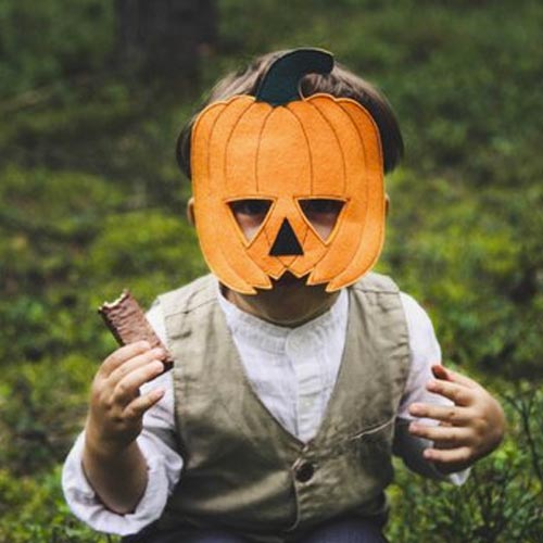 Máscara de calabaza realizada con fieltro