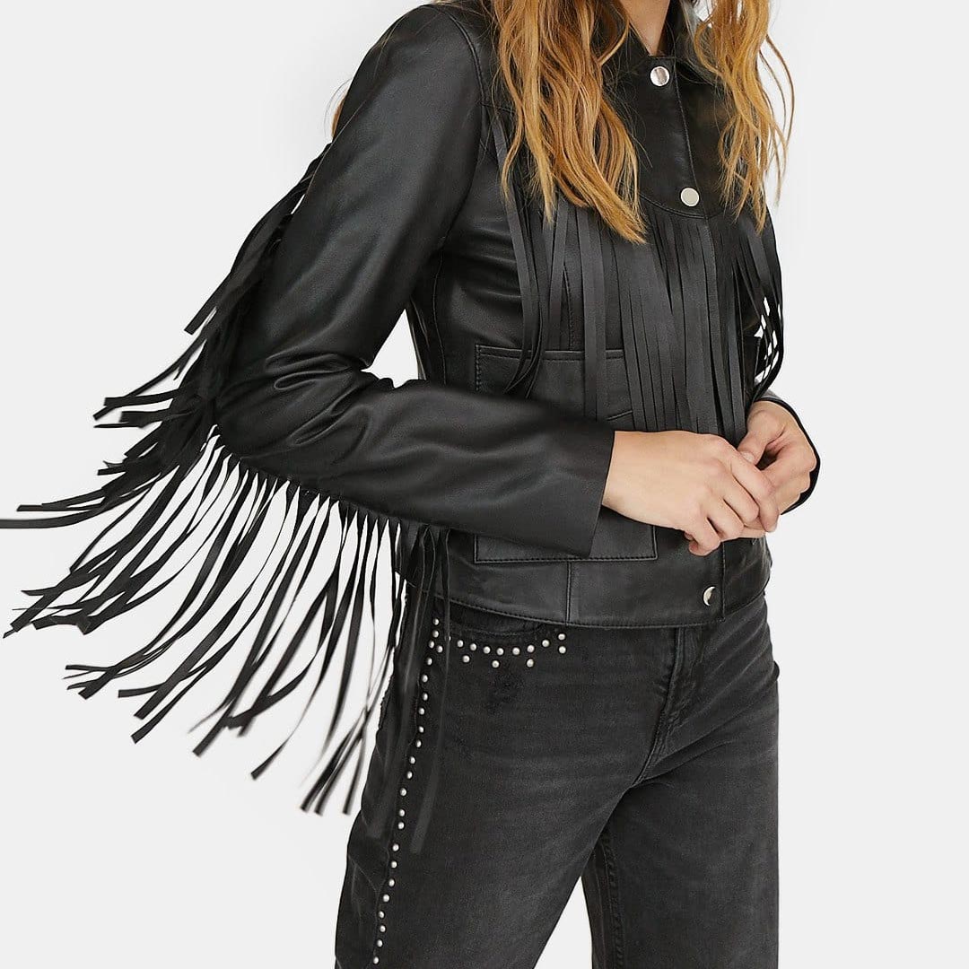 Cazadora de piel con flecos