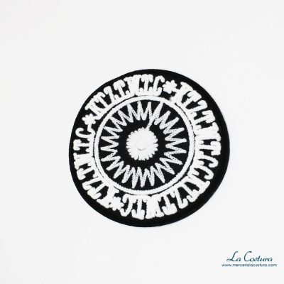 parche-black-white