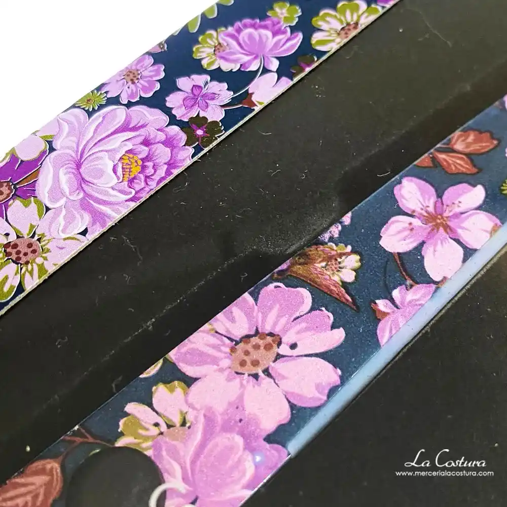 Set de costura con 3 tijeras estampado floral