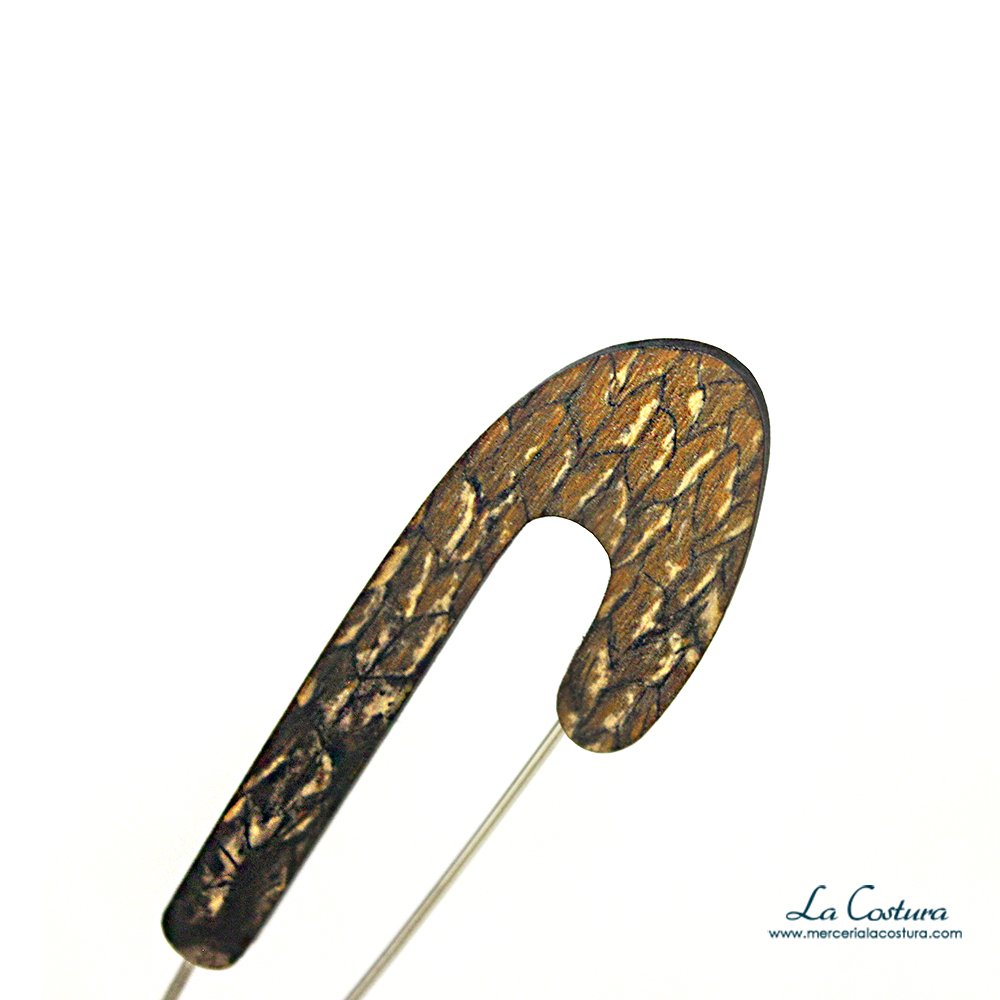 imperdible-cabeza-madera-estampada-marron-zoom