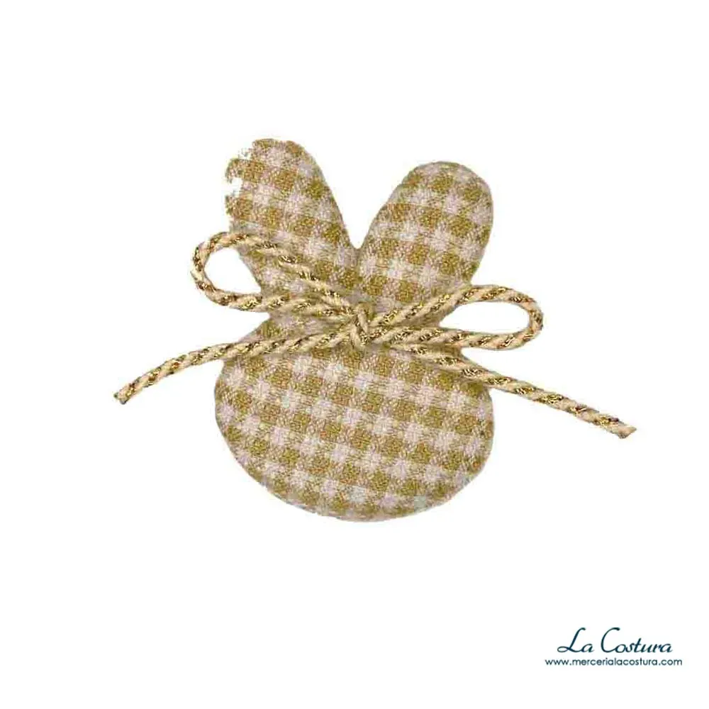 Aplique-conejito-de-tela-con-cuadros-beige