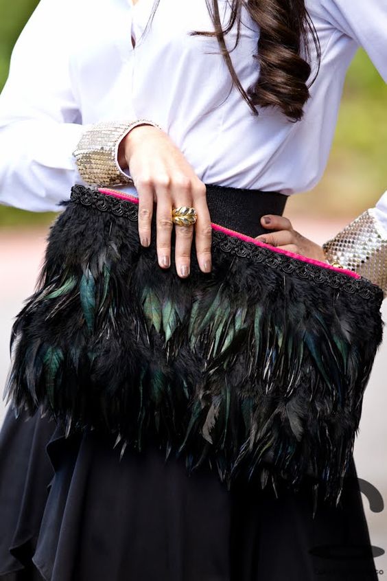 bolso-plumas-negras bolso-plumas-negras