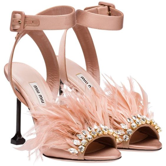 tacones-plumas-boda-joyas tacones-plumas-boda-joyas