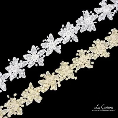 Pasamanería guipur flores y perlas
