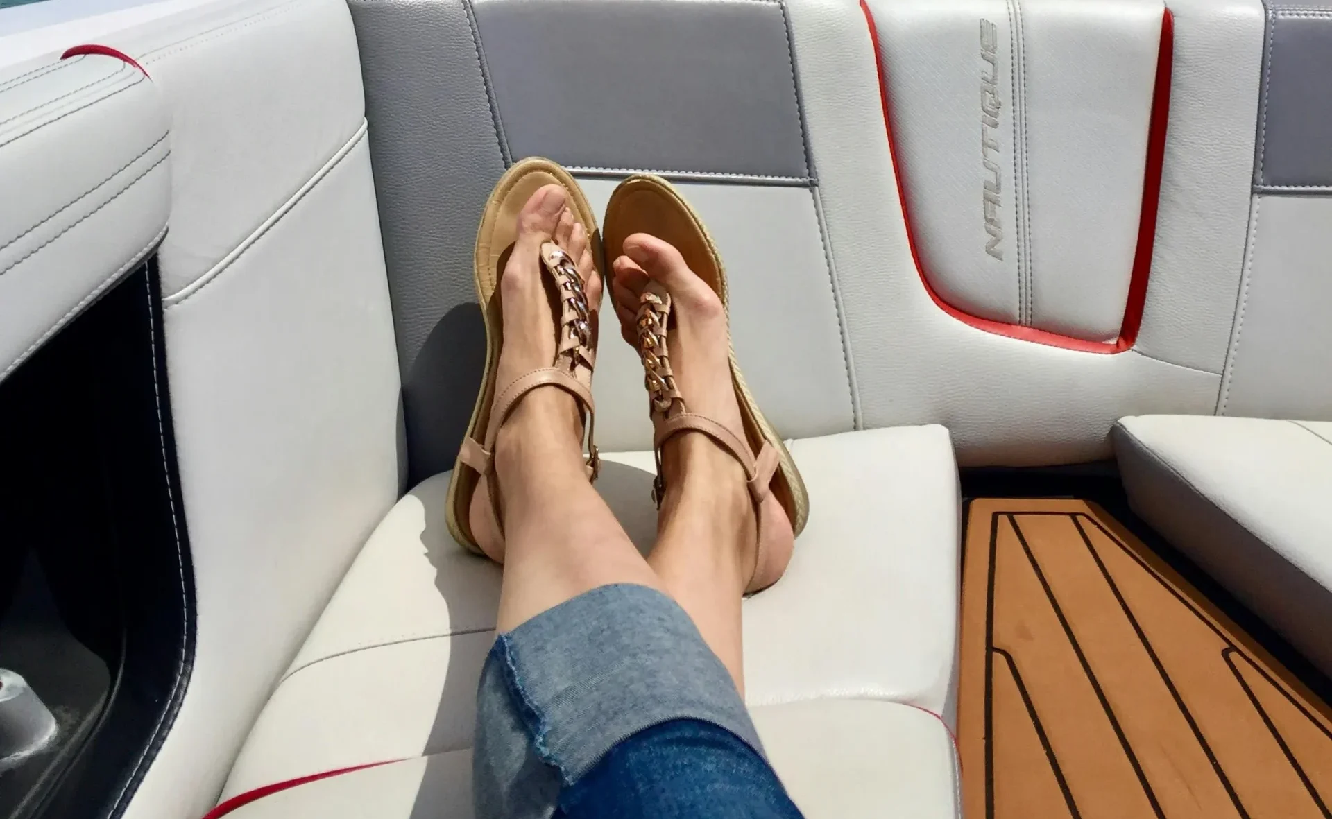 Transforma tus sandalias en 5 minutos sin coser