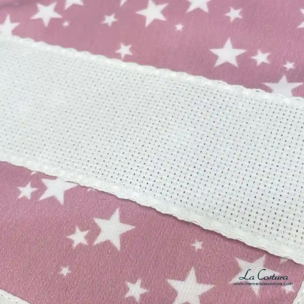 baberos-punto-de-cruz-estrellas-medianos-detalle