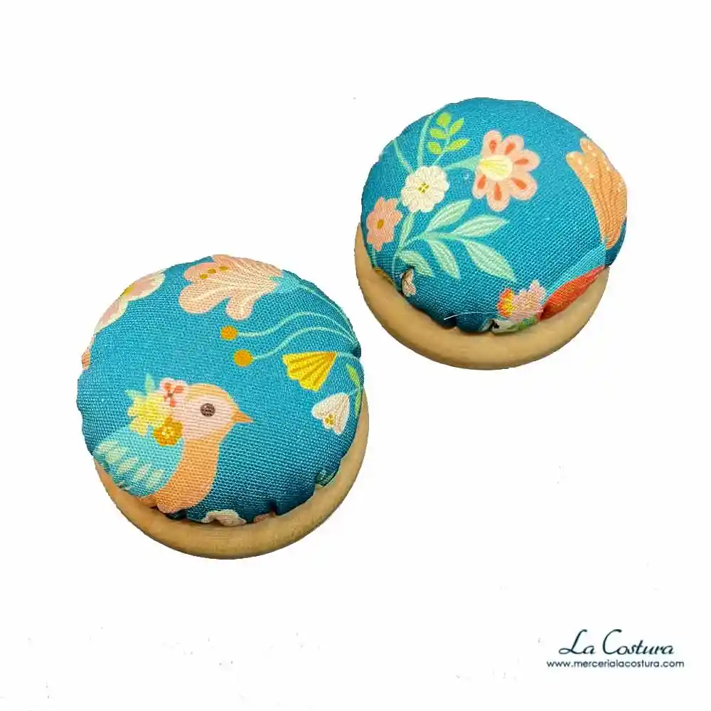 alfiletero de madera estampado con pajaros y flores