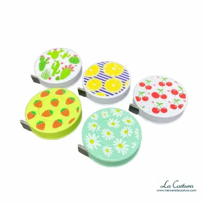 centimetros-retractiles-estampados-frutas-flores